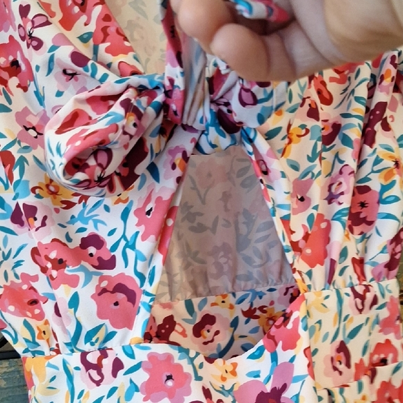 Pink and Red FLORAL Puff Sleeve Mini Dress. Size S - Picture 5 of 7